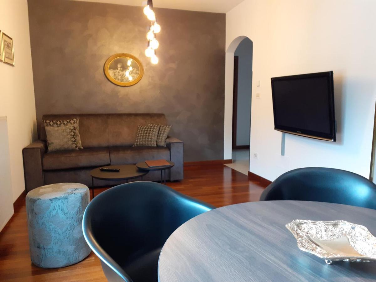 Koenig Apartment *
